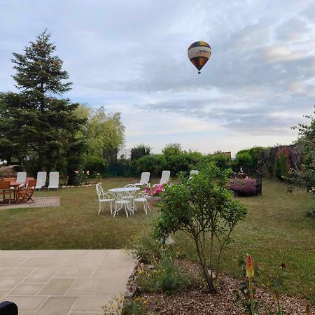 La Maison Genevier - Chambre La Family Montreuil-en-Touraine Exteriör bild
