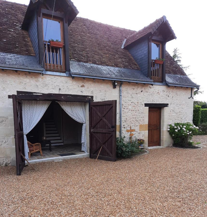 La Maison Genevier - Chambre La Family Montreuil-en-Touraine Exteriör bild