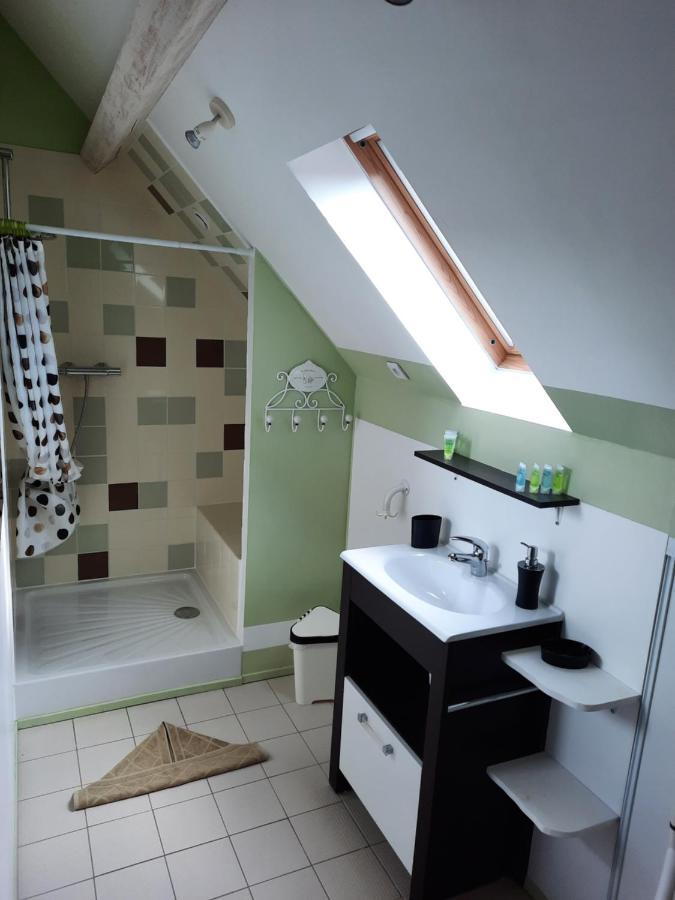 La Maison Genevier - Chambre La Family Montreuil-en-Touraine Exteriör bild